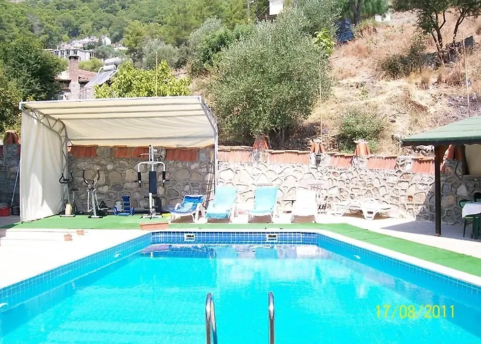 Sevgi 3 ホテル サルゲルメ