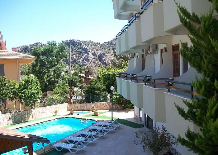 ホテル Sevgi 3 サルゲルメ